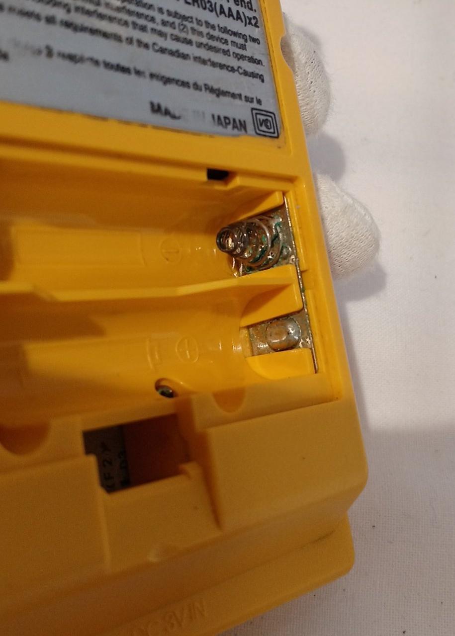 少し液漏れあります。