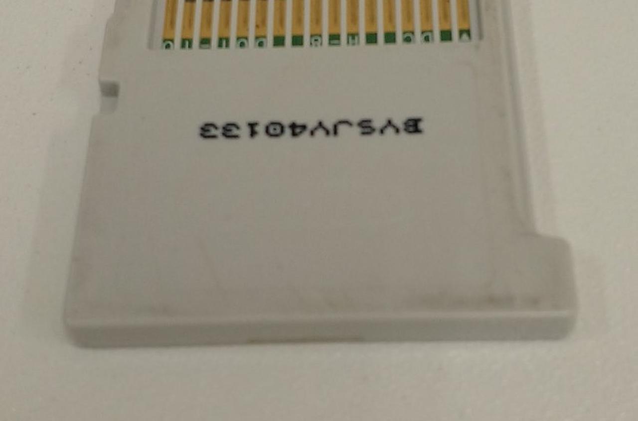 ソフト裏面、キズ汚れあります