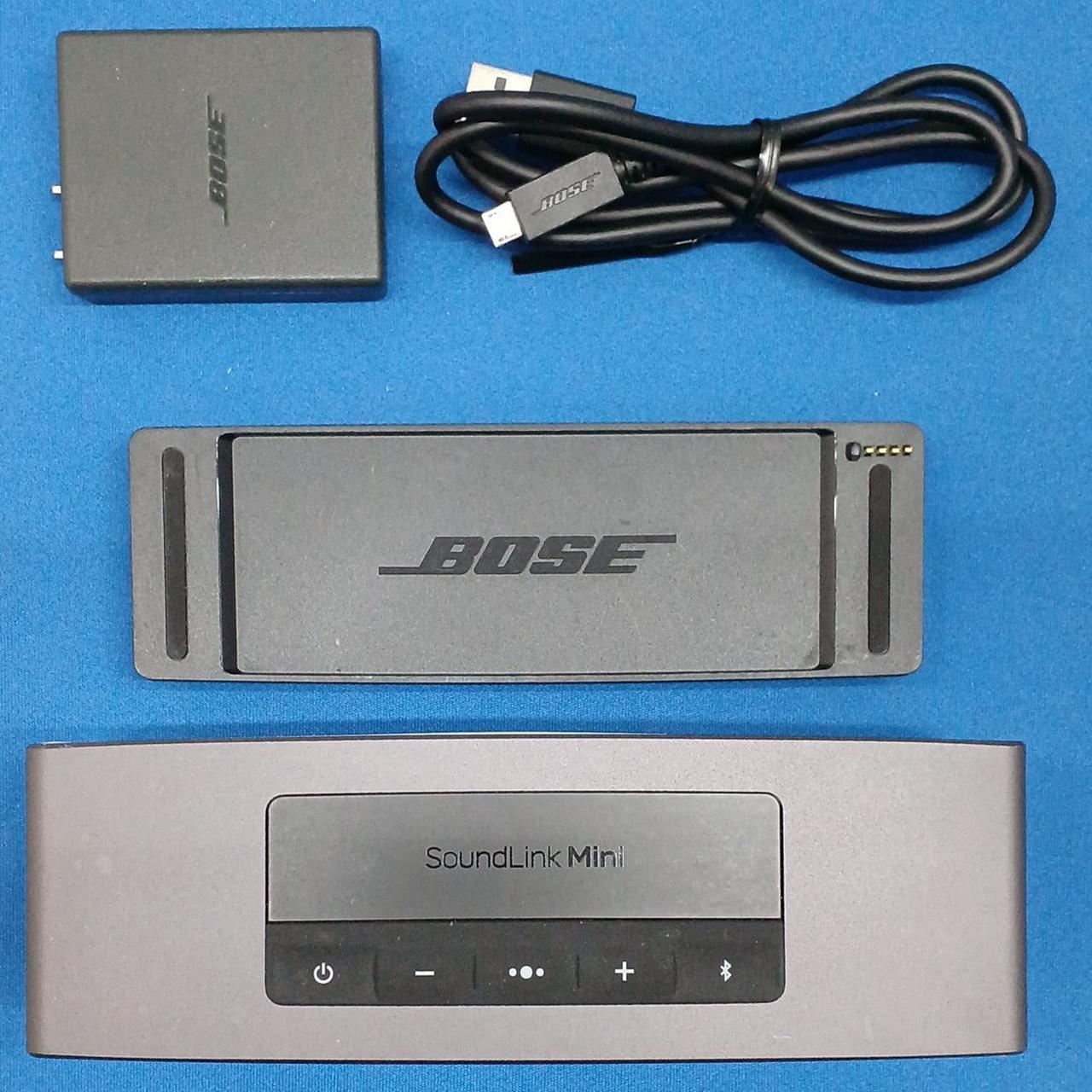 付属品:電源(ACアダプター)・充電台