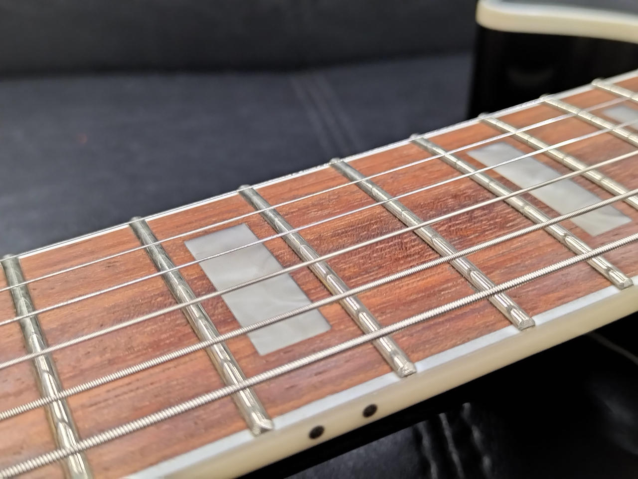 未使用品 Tokai ALC98 BB レスポール カスタム タイプ 付属品付 Tokai ALC98 BB ~Black Beauty~ 新品 良品質で人気の「Traditional