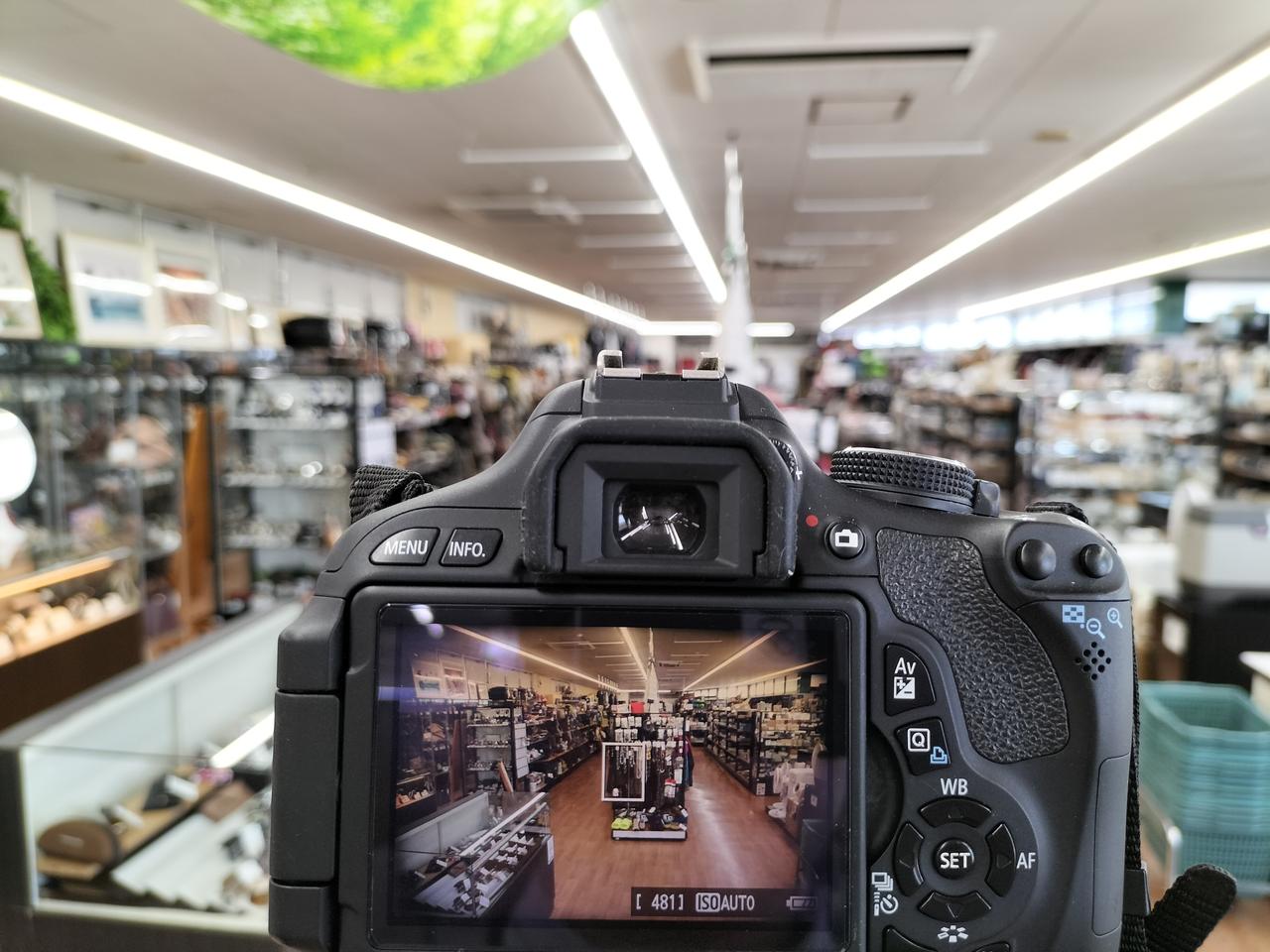液晶画面に変色あり