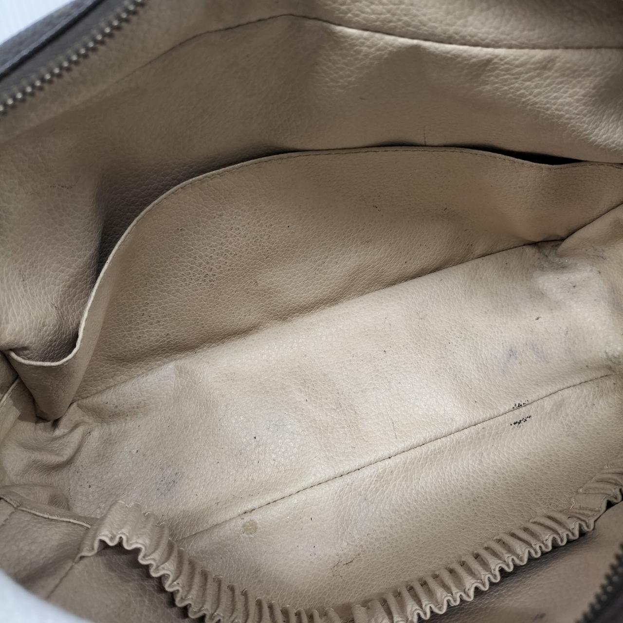 化粧品汚れ　ペン跡あり