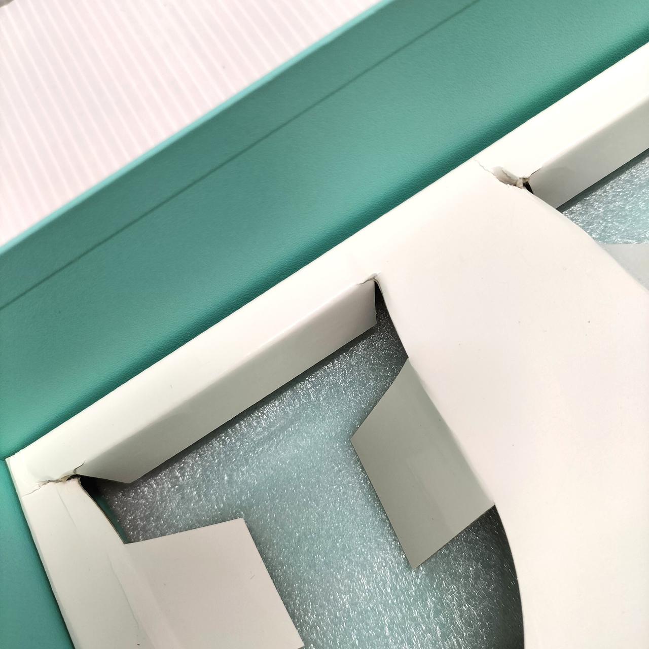 内部やぶれあり