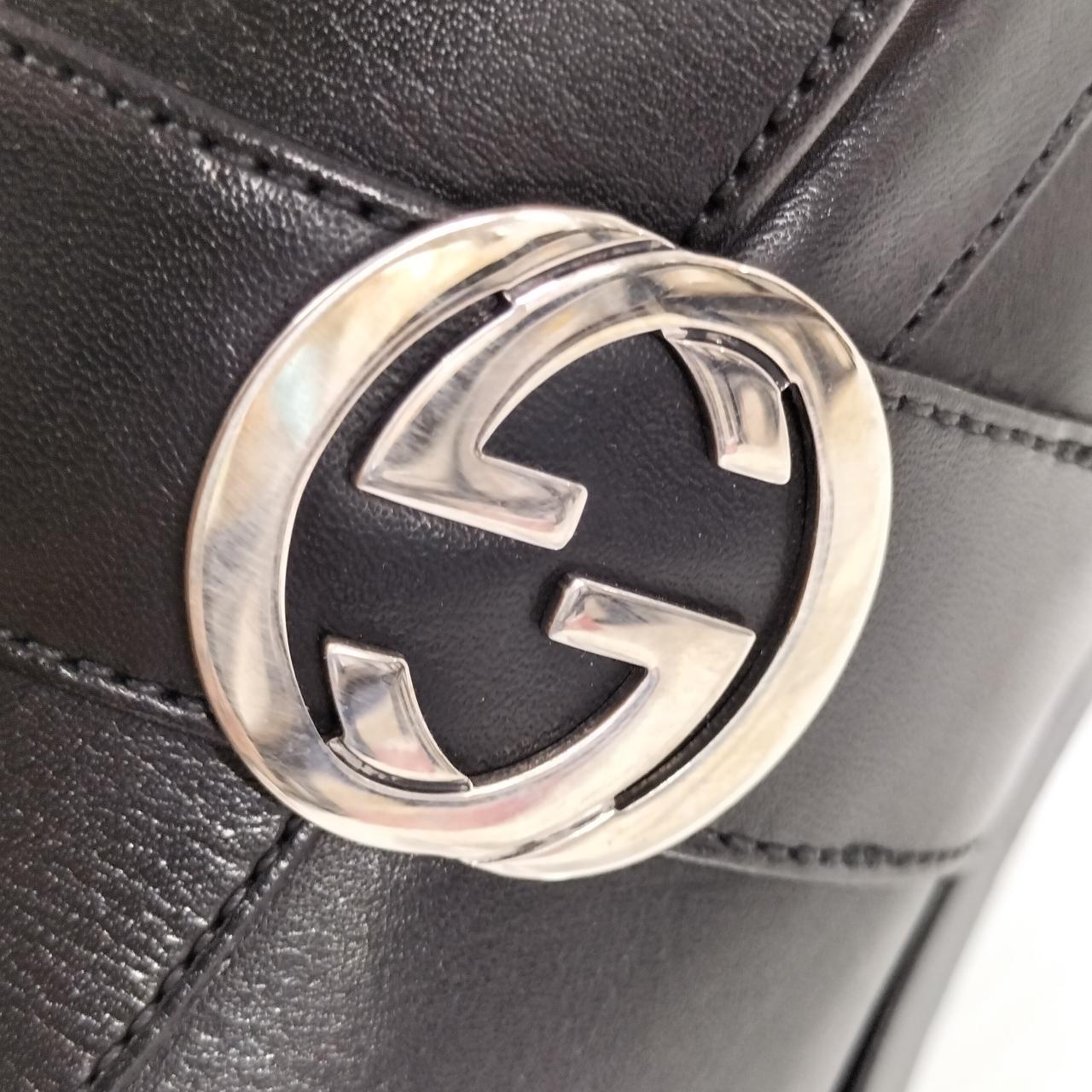 左足の金具、少々キズあり