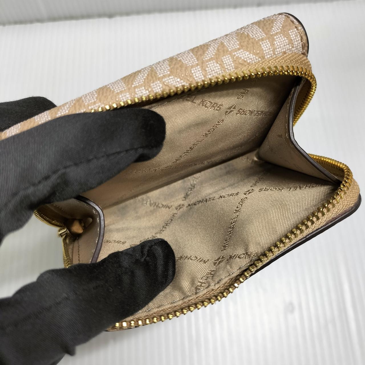 内側に汚れあり