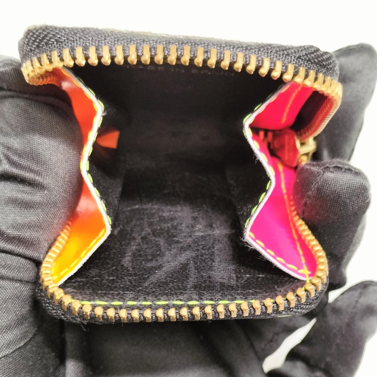 内側にキズあり