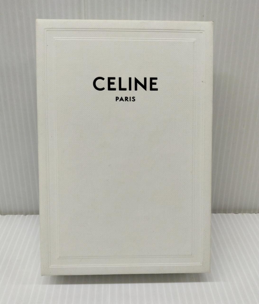 化粧箱　汚れ　黄ばみ　あり