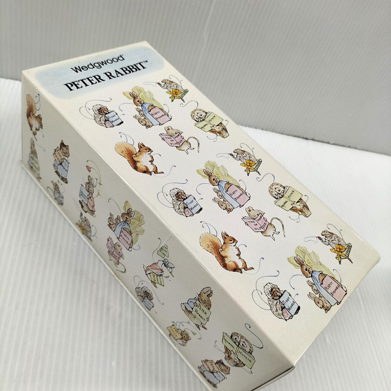 箱に汚れ、テープ跡あり