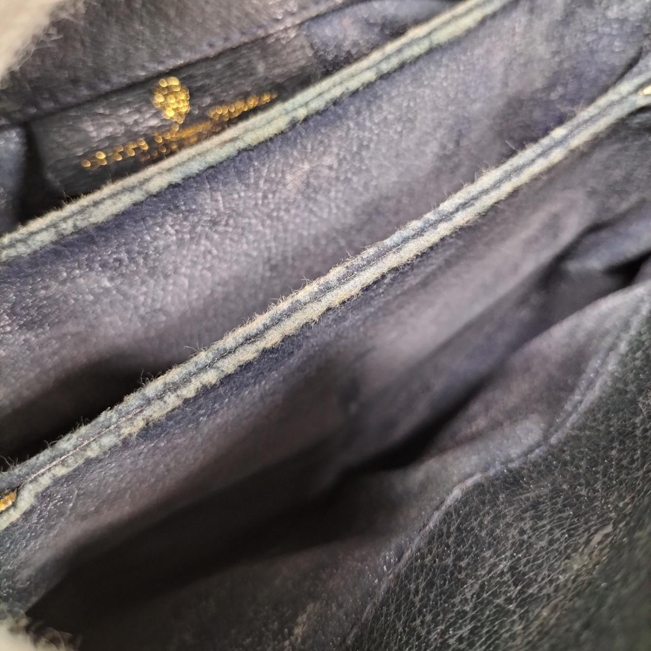 ダメージの為、擦れもあります