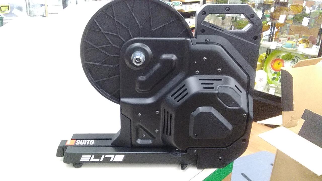 美品 ELITE SUITO ダイレクトドライブ トレーナー 【公式通販】