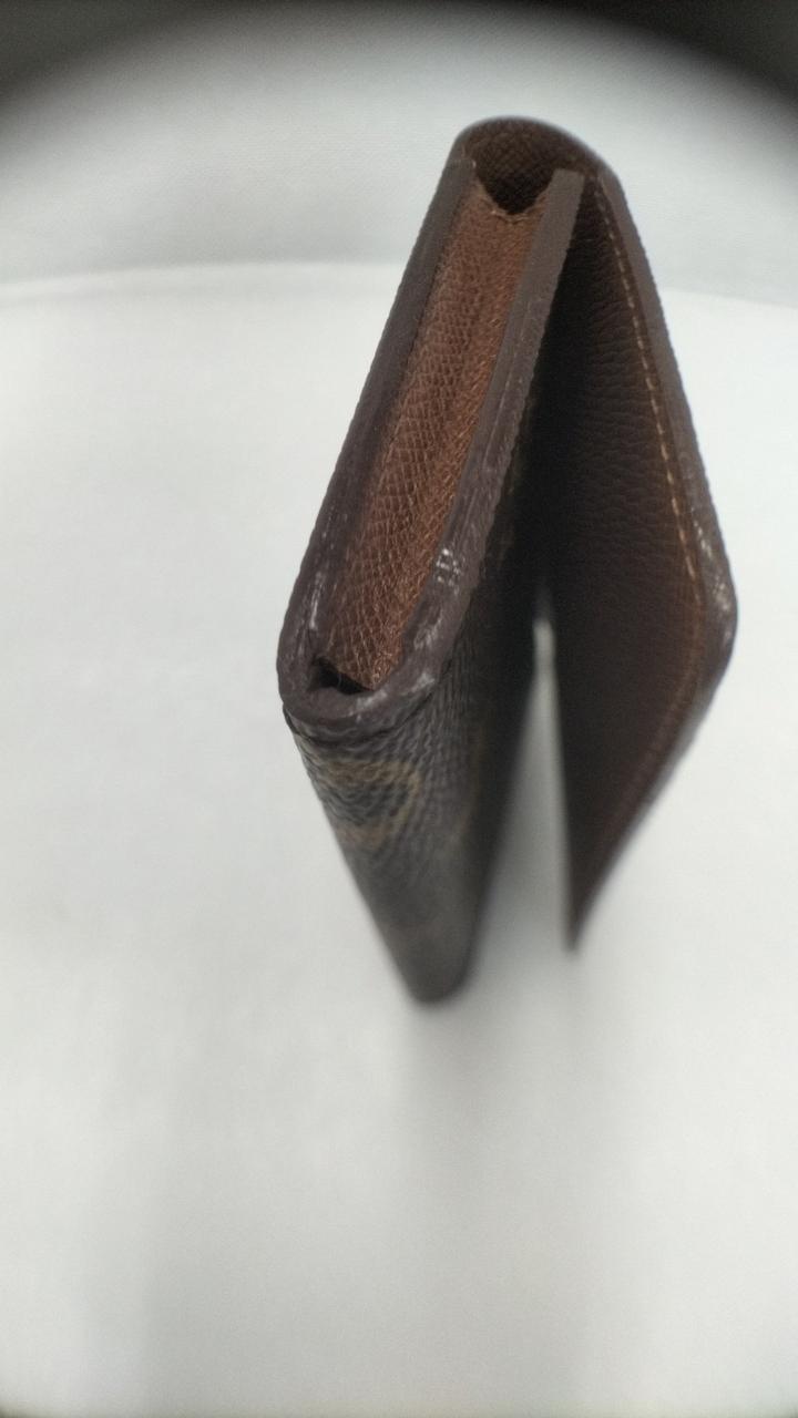 2mm程度の擦れがあります。
