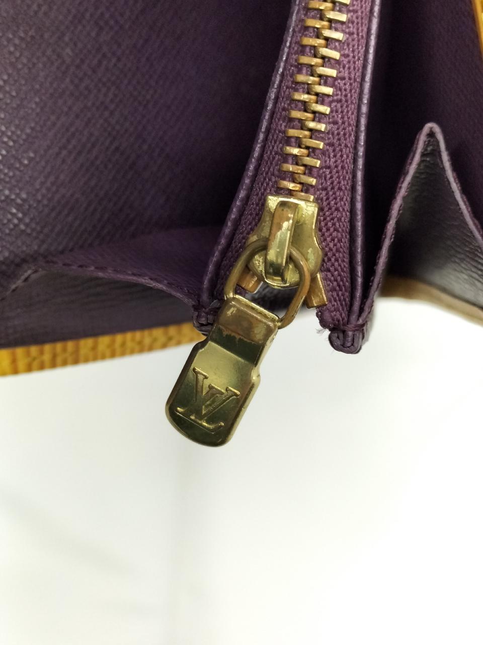 塗装が剥がれています。