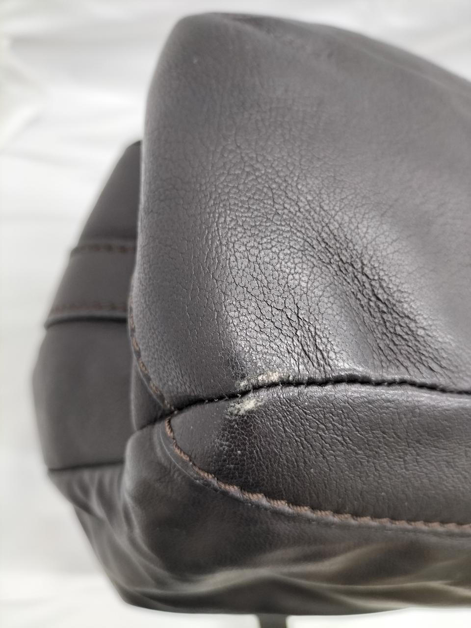 バッグ底の四角に擦れあり