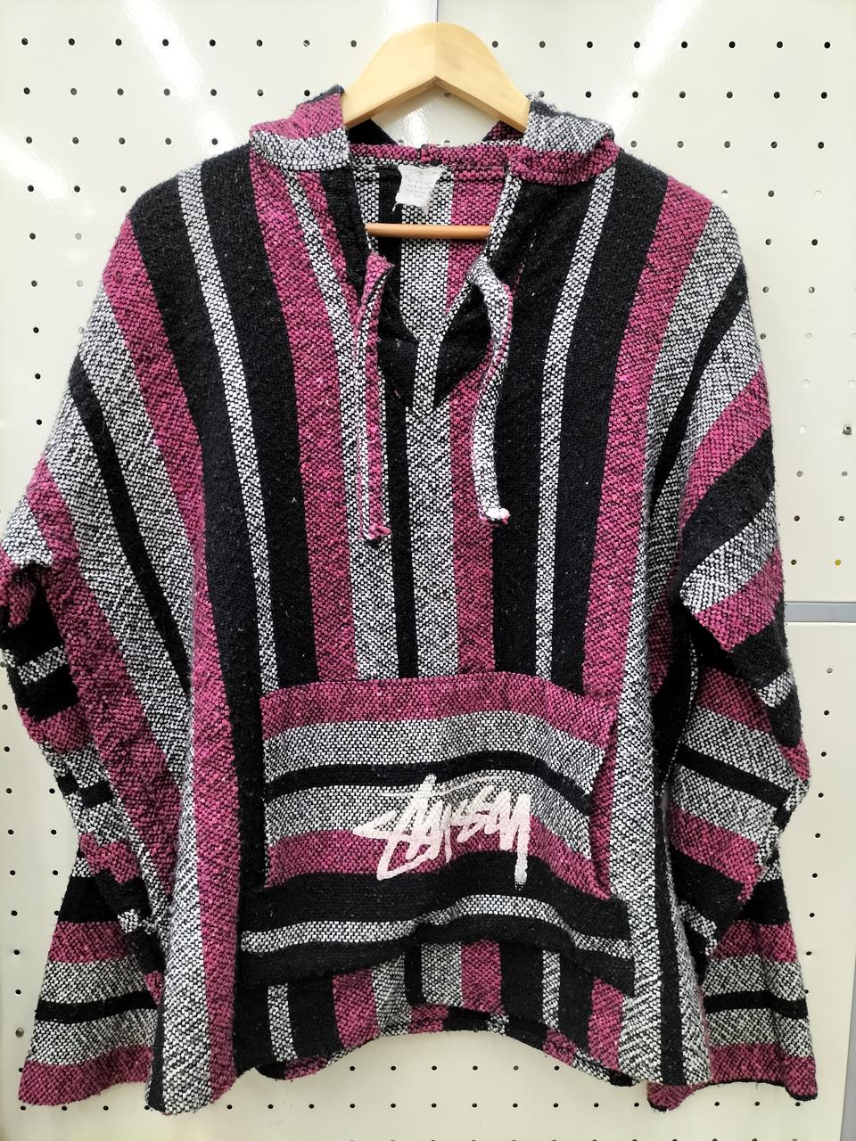 全体的に毛玉があります。