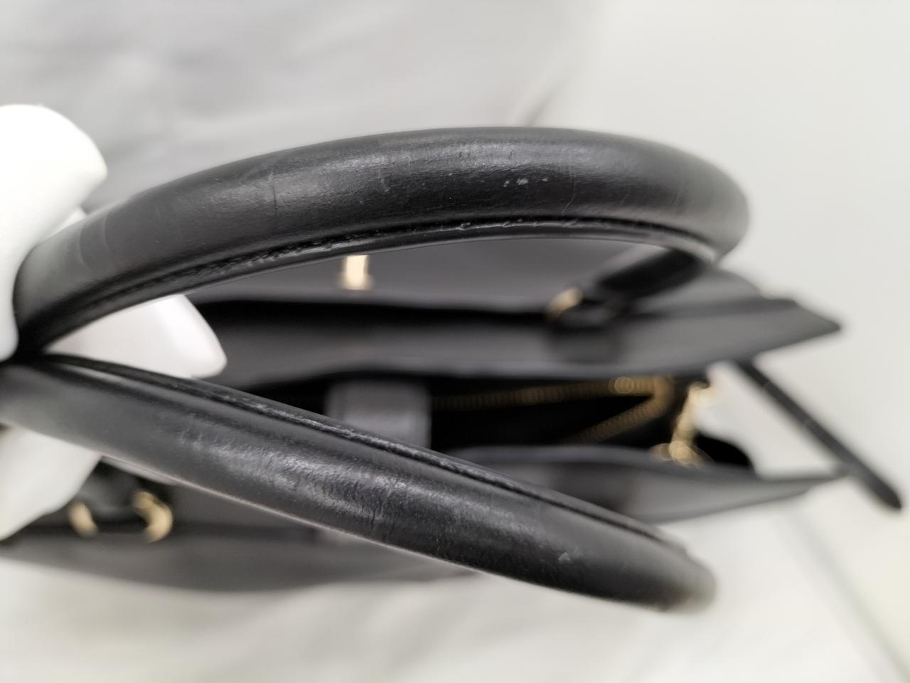 ハンドに傷あり