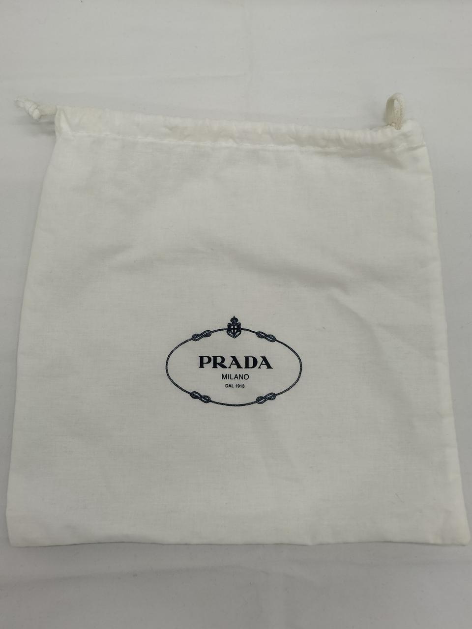 保護袋汚れています。