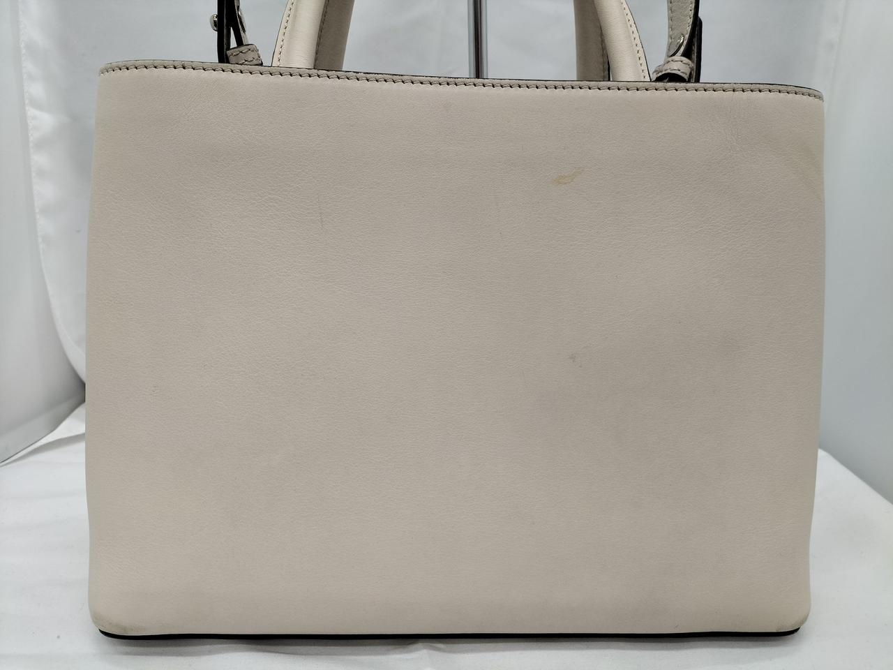 全体的に汚れています