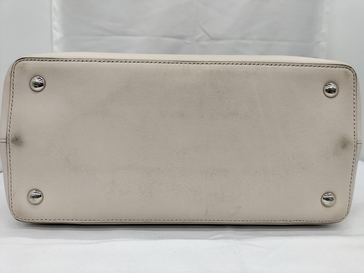 バッグ底部傷、汚れ擦れあり