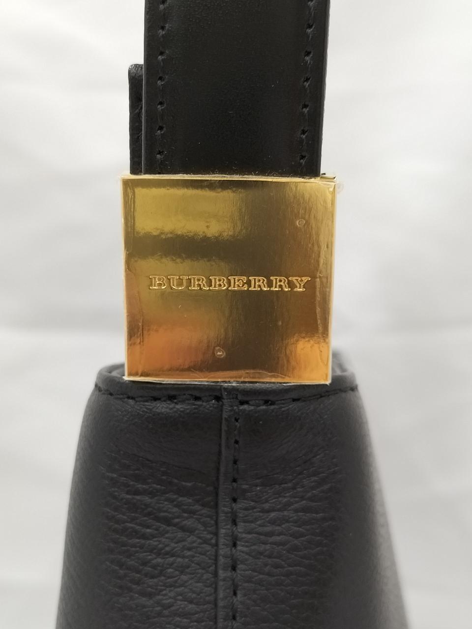 保護フィルムが付いています。