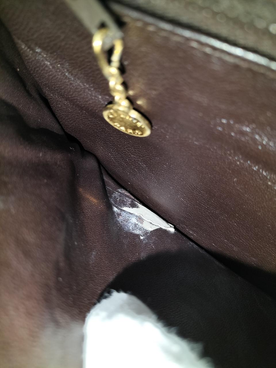 シール跡あり