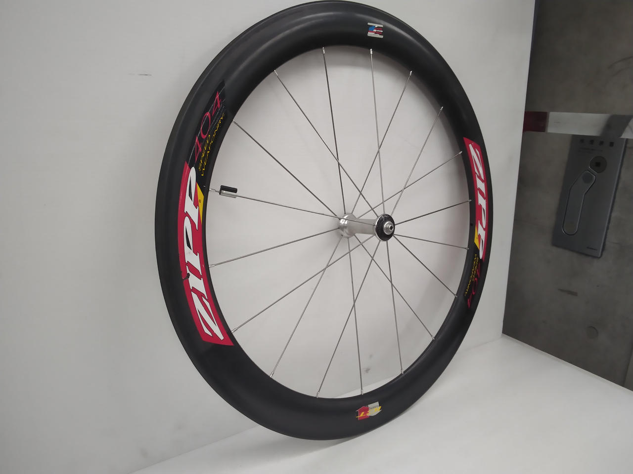 中古 ロードフロントホイールのみ MT-25 RG43J-005xxx の フロントホイール *1658453332 中古