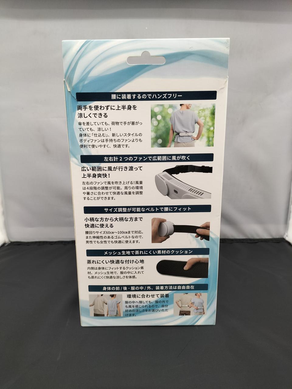 左上角破けあります。