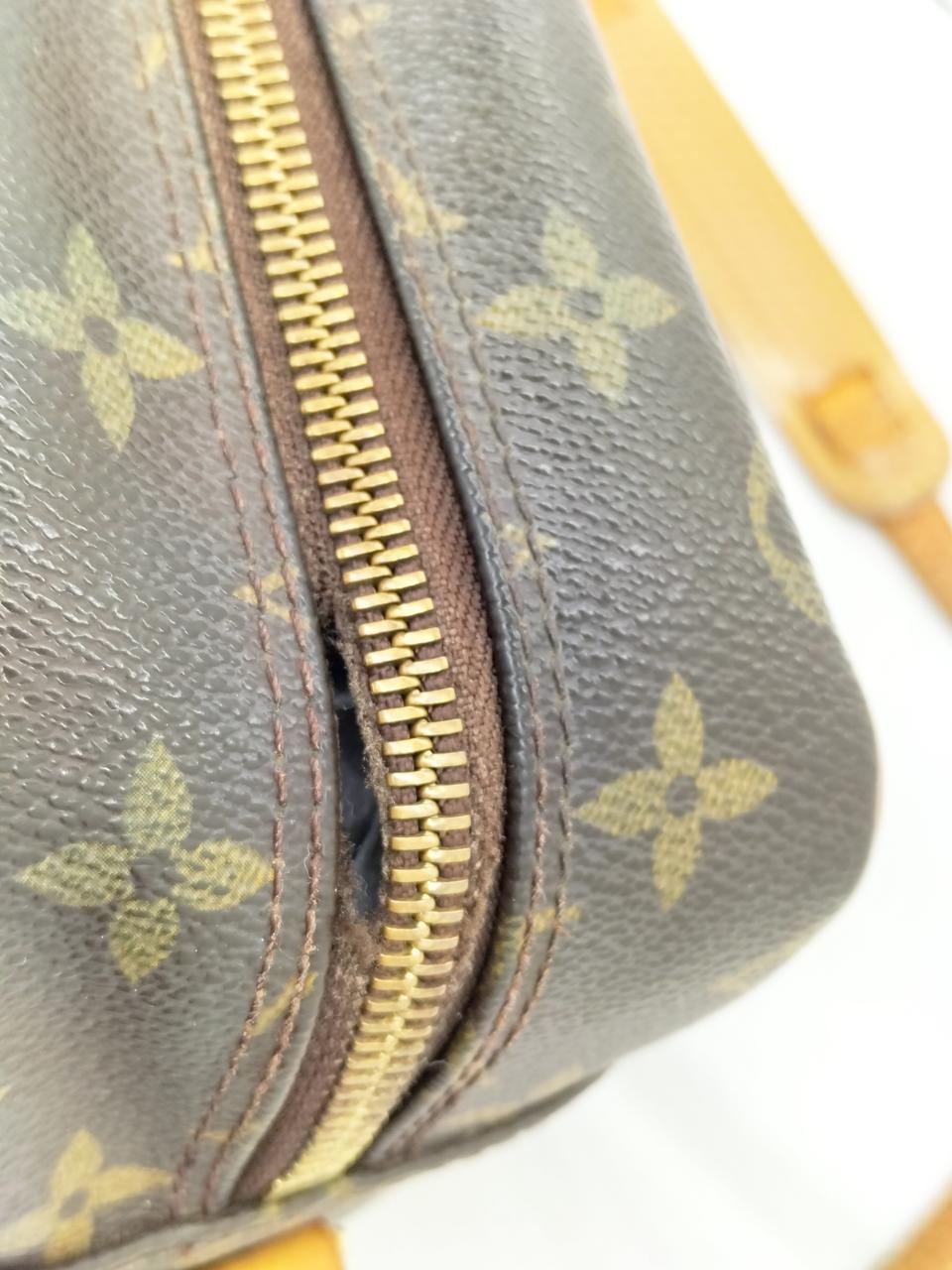 裂けている部分あります。