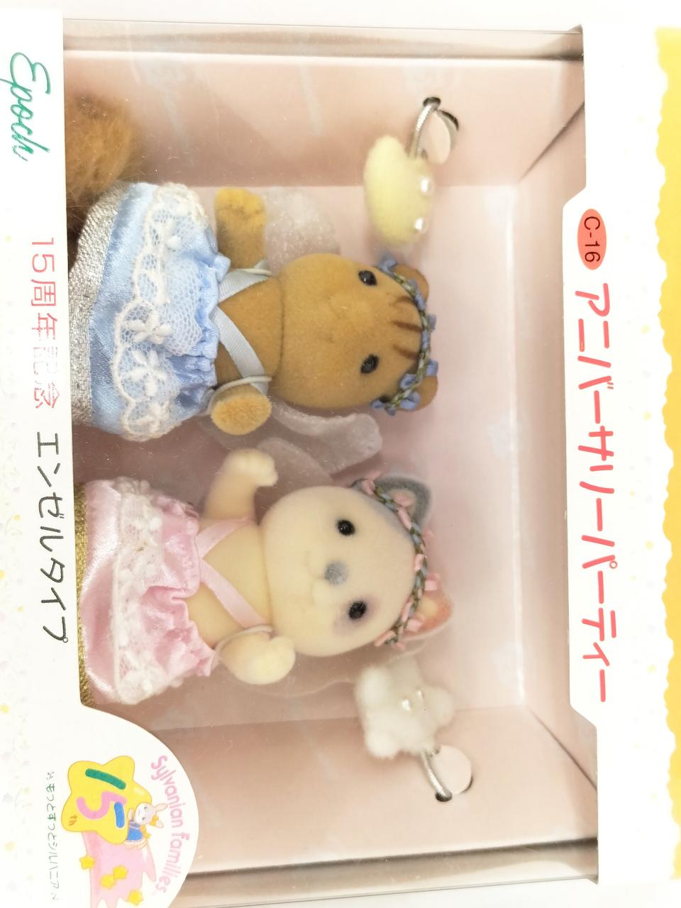 衣装に数カ所保管による汚れあります