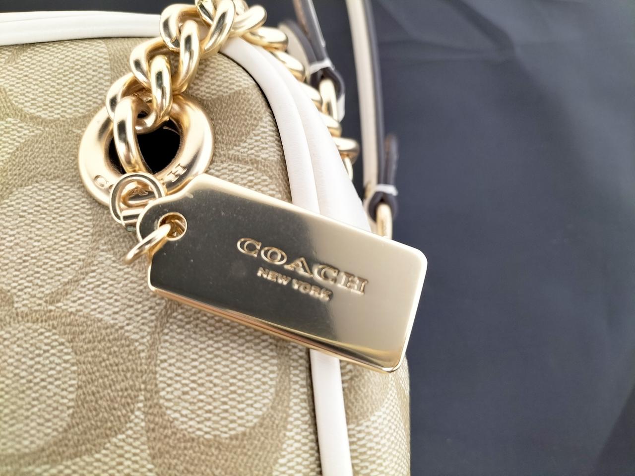 COACHのロゴマークです。