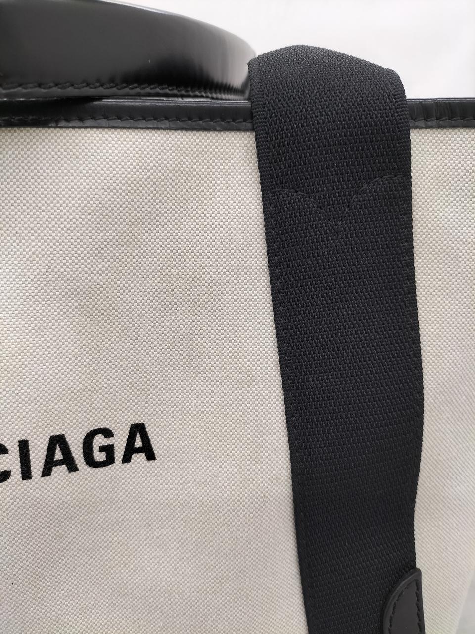 うっすらと汚れあります。