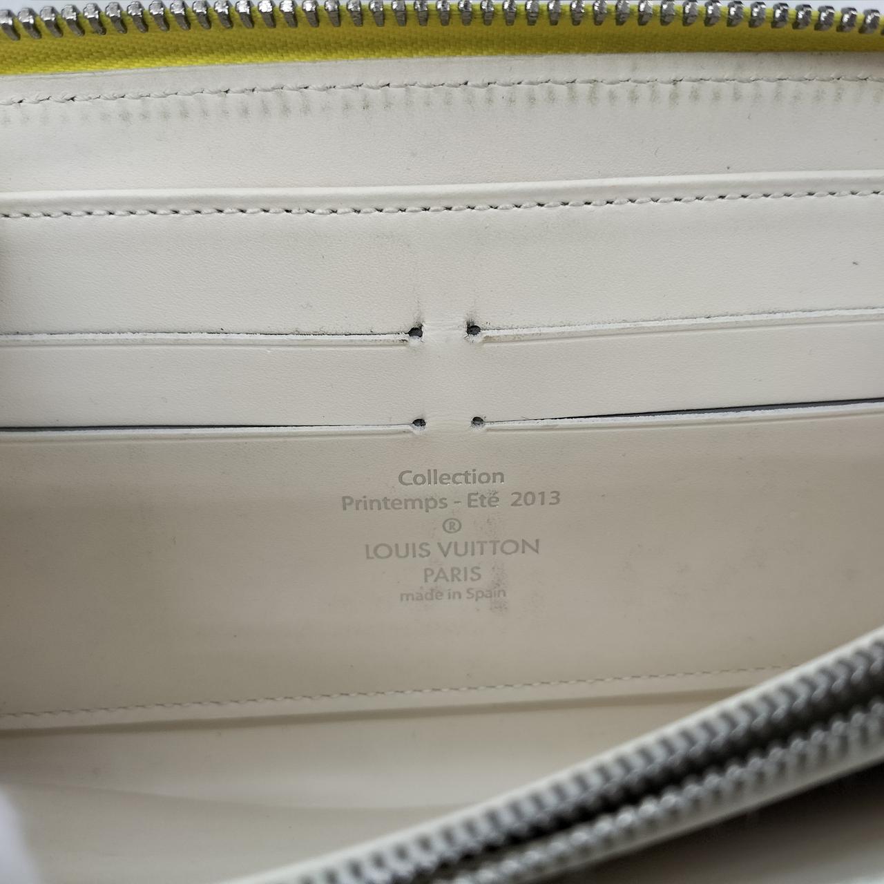 内側も汚れあります