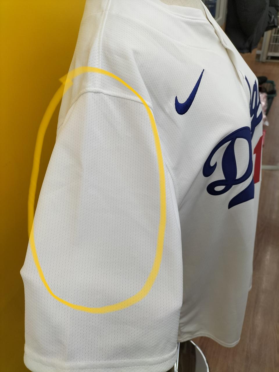 日焼け跡？シミの様なものあります