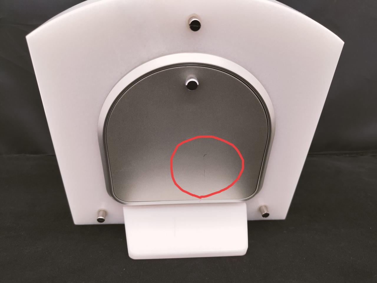 キズあります。