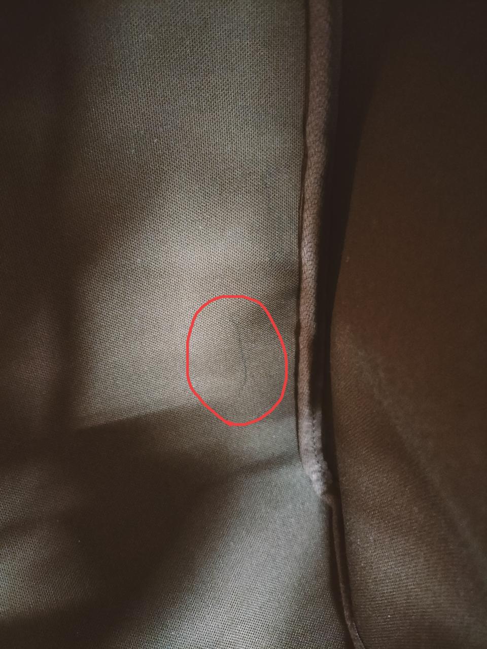 ペン跡あります。