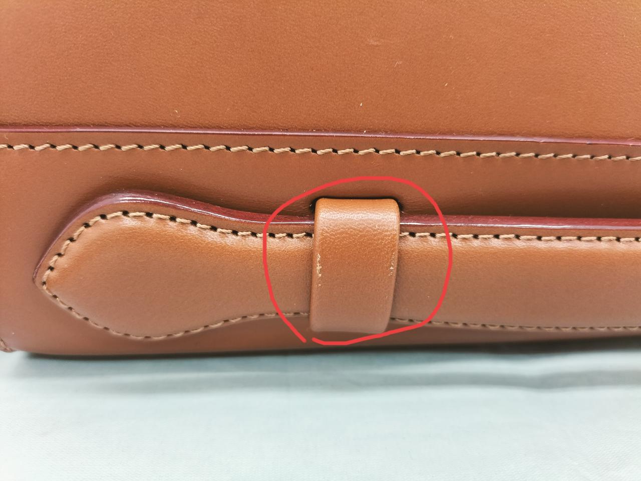 キズあります。