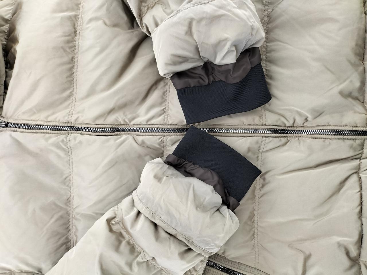 袖の内側、リブ袖あり