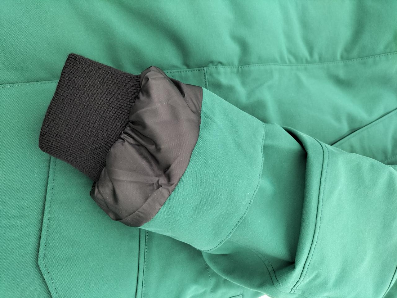 袖口、リブ袖あり