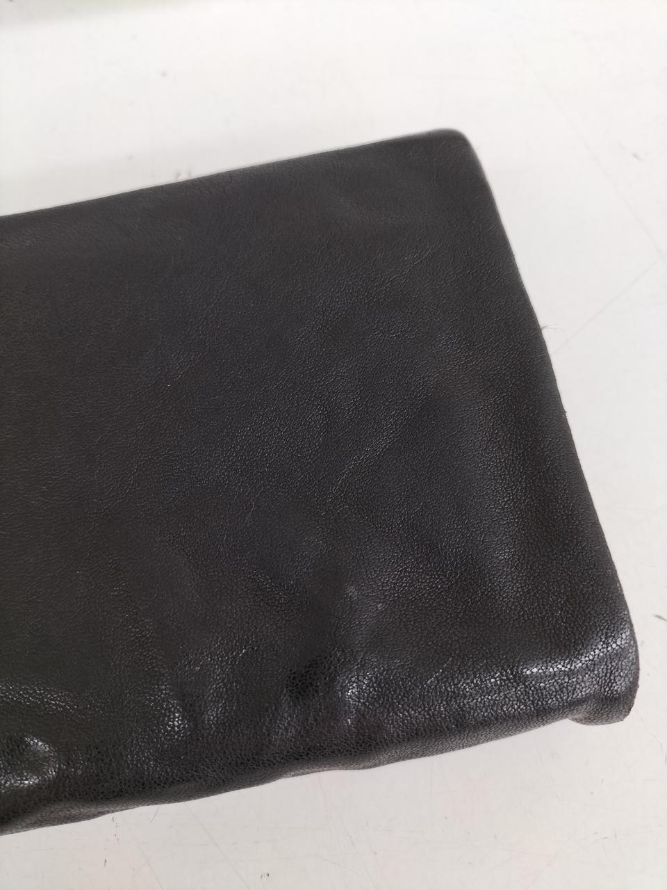 汚れあり この他にも白い汚れいくつかあり