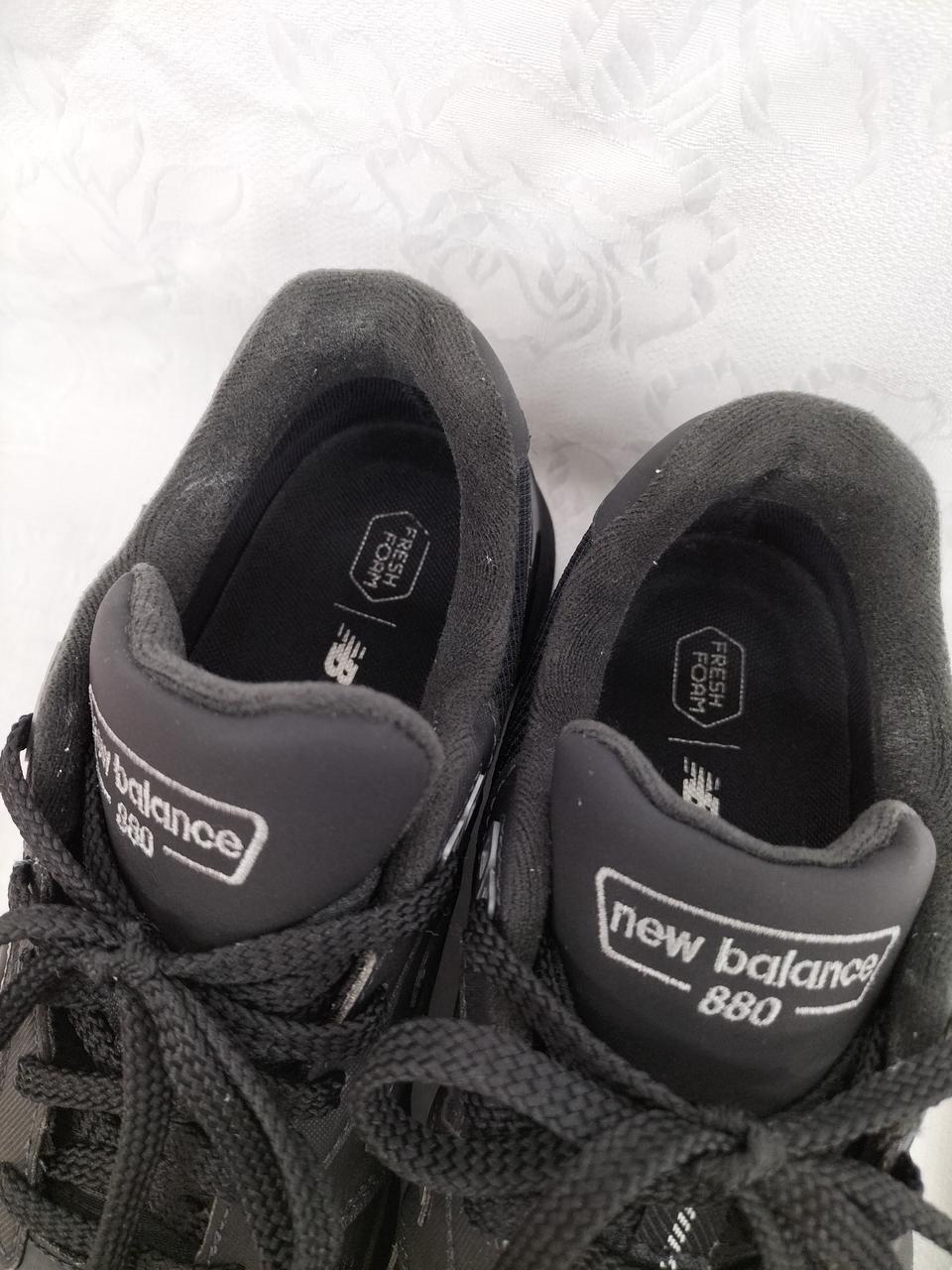 かかと周り、少々白くなってます