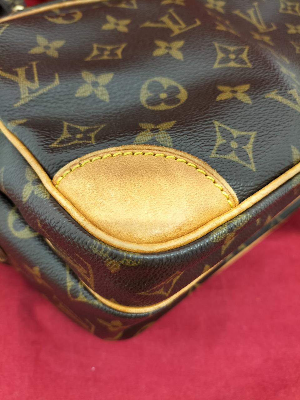 角シミ、傷あり