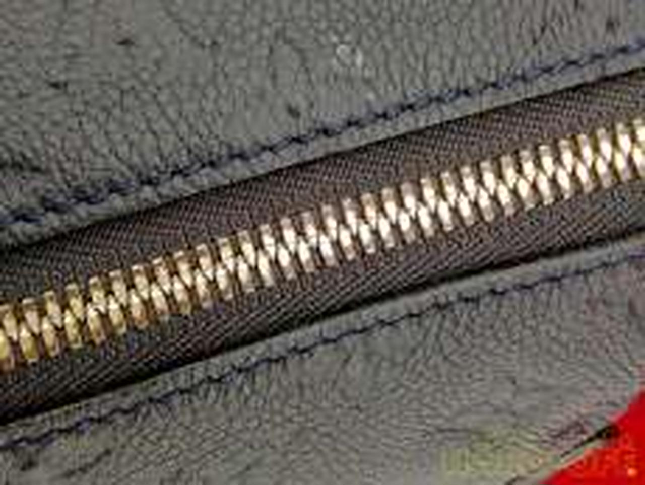 ファスナー汚れあり