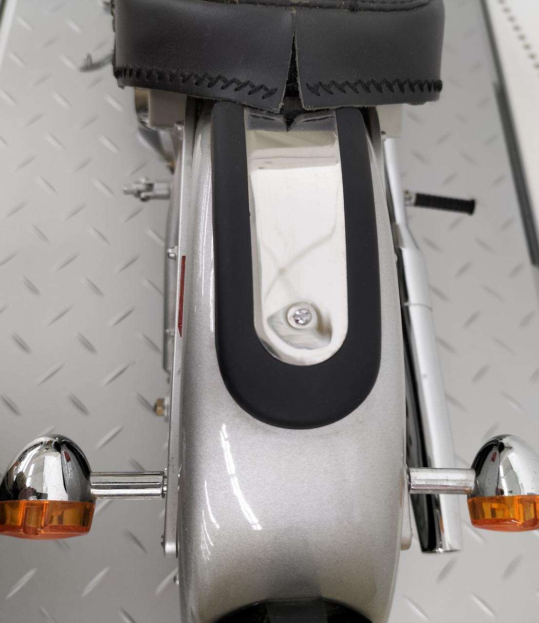 後部左ステップ欠品