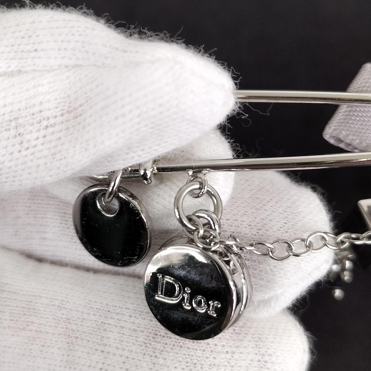 キズ多 キズのためか一部白くなっています