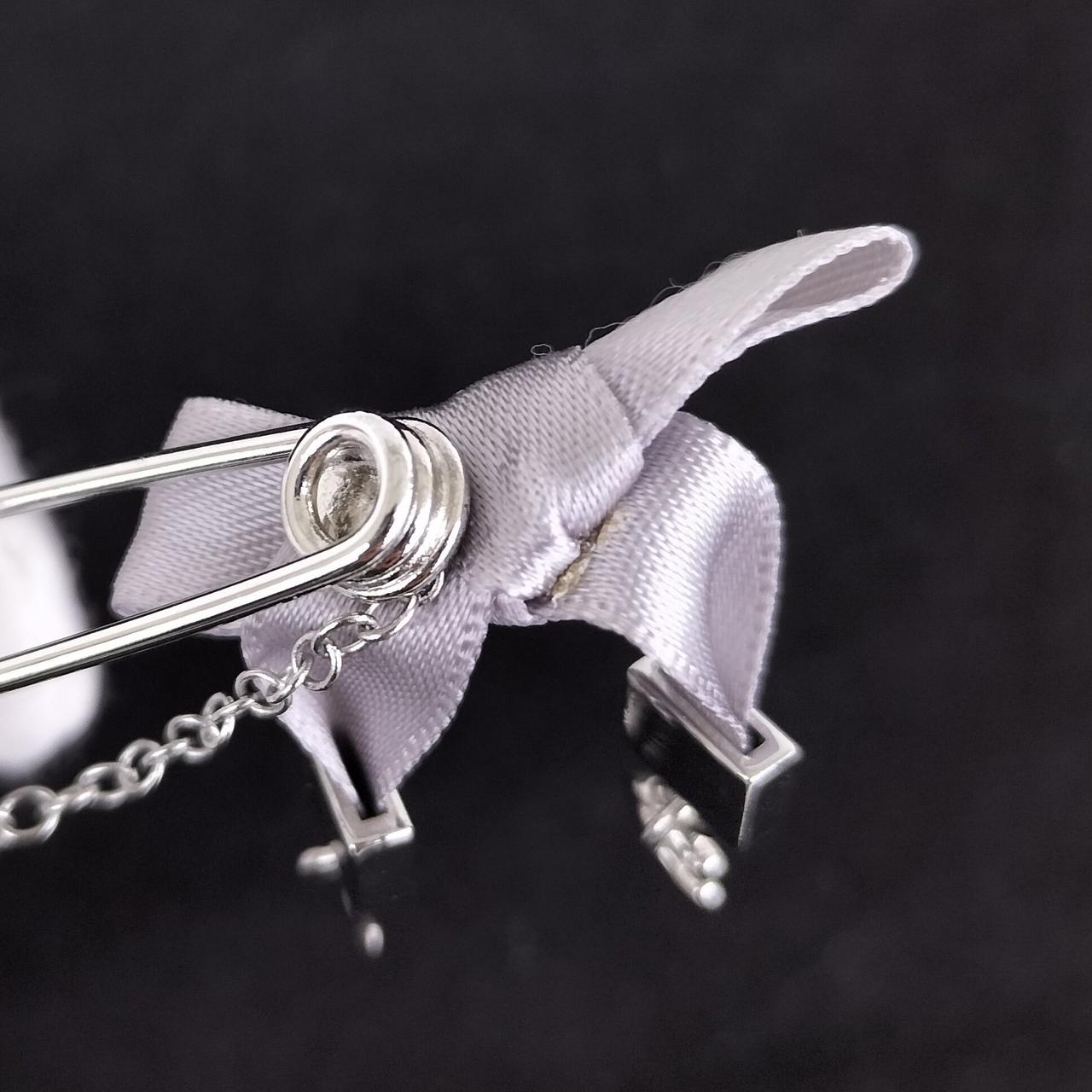 リボン、糊の跡が見えます