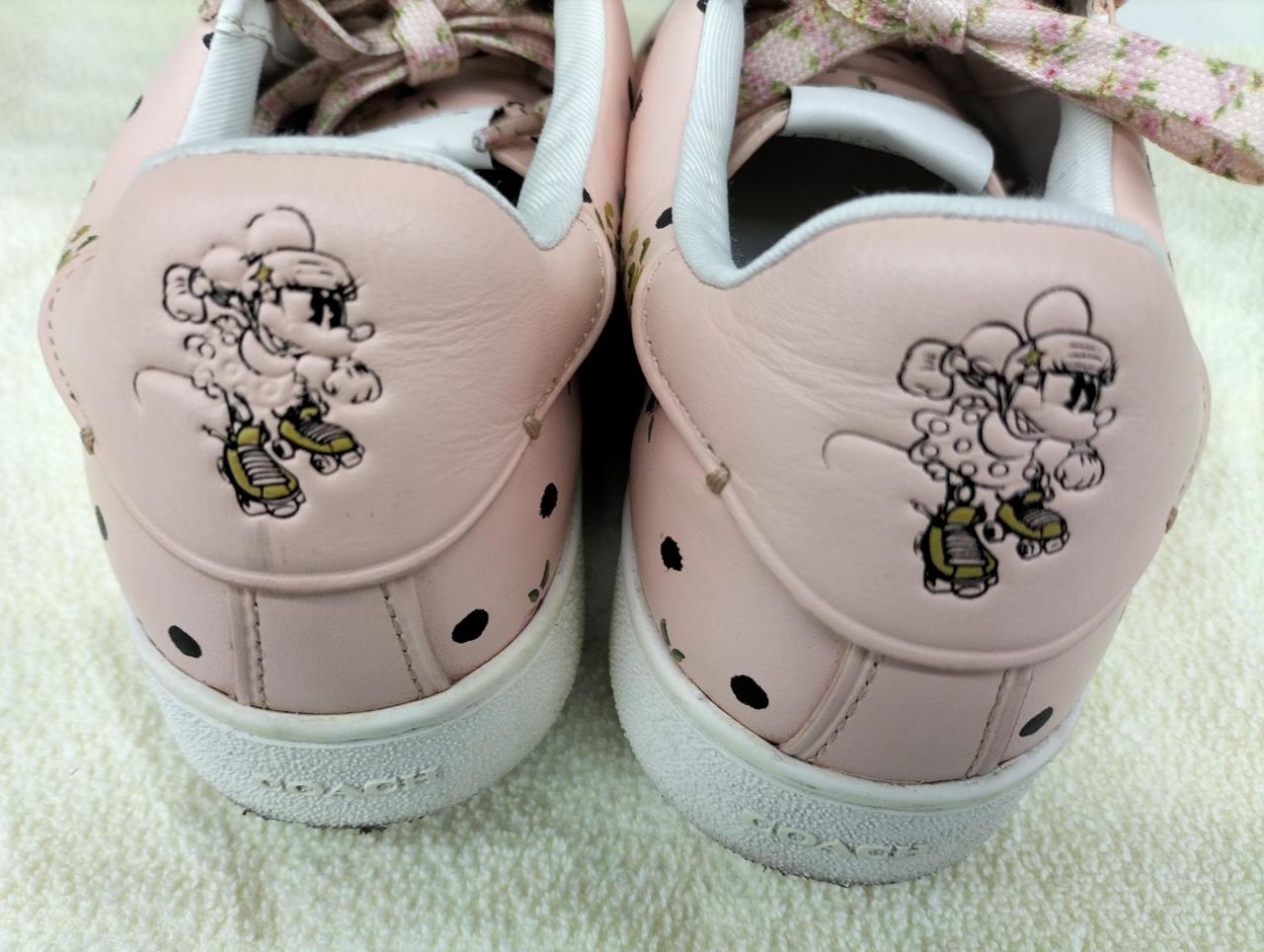 左のミニー柄が薄くなってます。