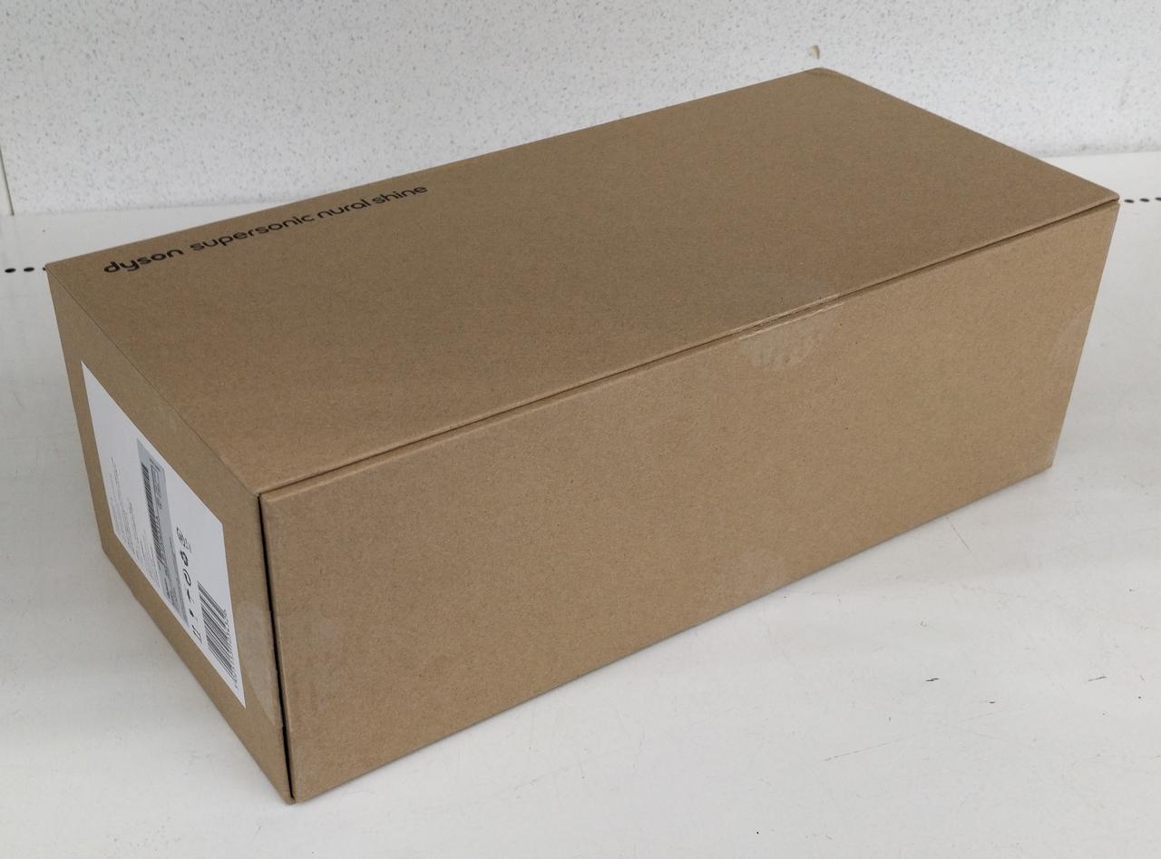 商品確認の際、シールは切ってます。