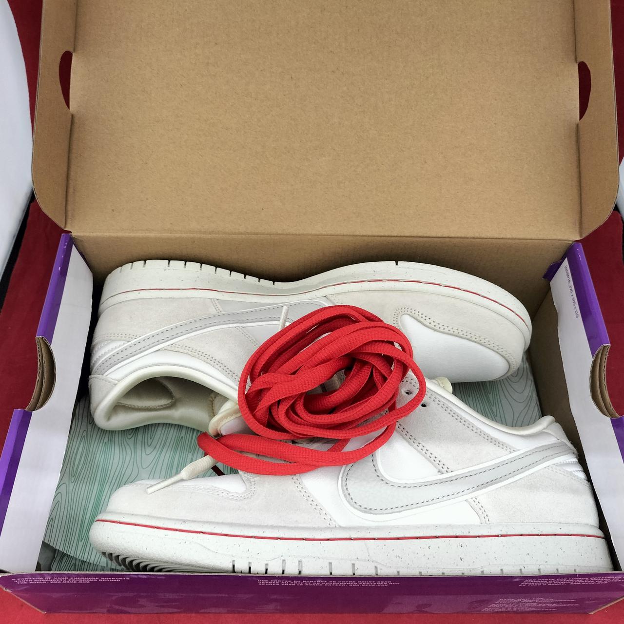 替えの紐(赤)付属