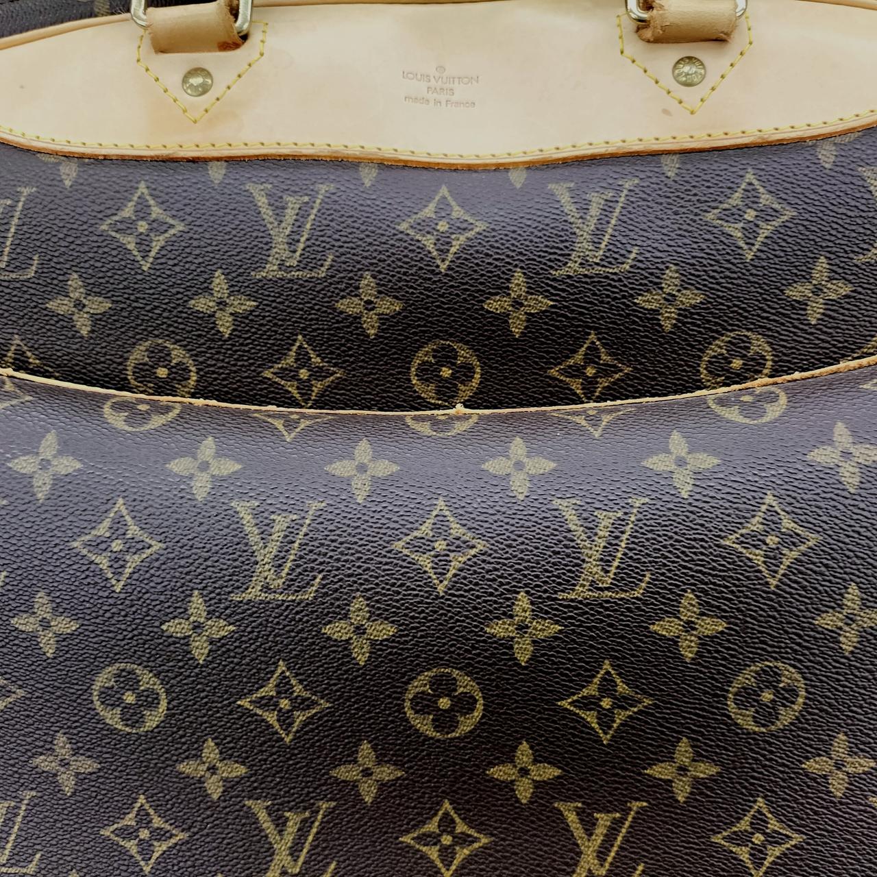 変形しています