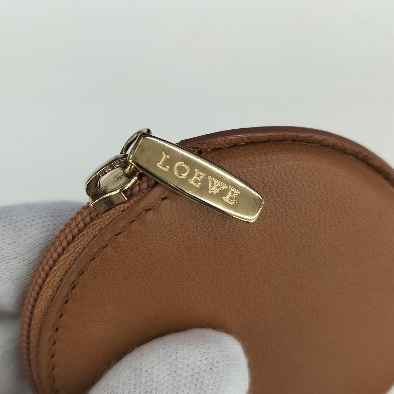 ファスナー金具キズ、変色あり