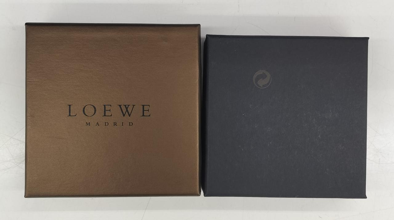 外箱、キズ汚れあり